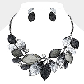 Epoxy Leaf Vine Necklace