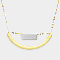 Geometric Metal Pendant Necklace