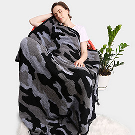 Camouflage Patterned Throw Blanket