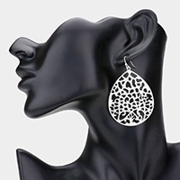 Cut Out Detailed Metal Teardrop Dangle Earrings