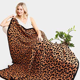 Leopard Patterned Reversible Throw Blanket