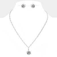 Christmas Gift Bow Necklace