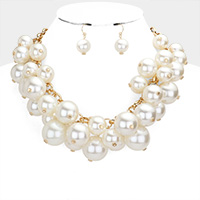 Chunky Pearl Collar Necklace
