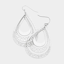 Cut Out Detailed Triple Teardrop Link Dangle Earrings