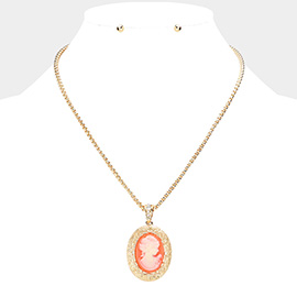 Cameo Pendant Necklace