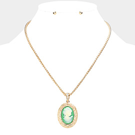 Cameo Pendant Necklace