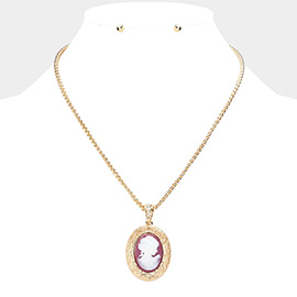 Cameo Pendant Necklace