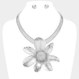 Oversized Flower Pendant Accented Statement Necklace