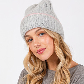 Two Tone Line Detailed Beanie Hat