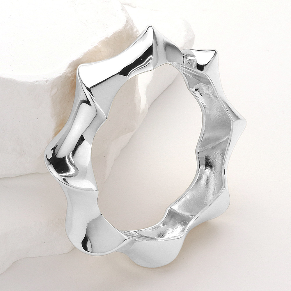 Metal Wavy Hinged Bangle Bracelet