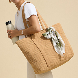 Grid Pattern Everyday Tote Bag