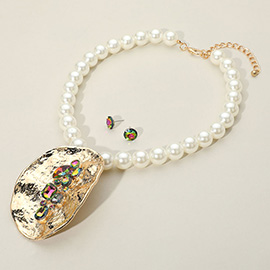 Glass Stone Embellished Hammered Metal Abstract Plate Pendant Accent Chunky Pearl Necklace