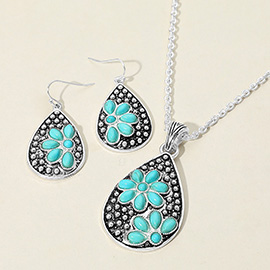 Embossed Floral Pattern Textured Metal Teardrop Pendant Necklace