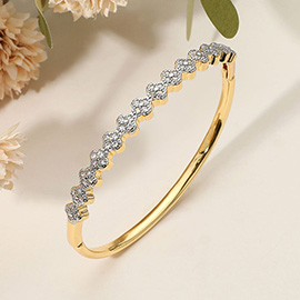 SECRET BOX_Stainless Steel Rhinestone Pave Quatrefoil Hinged Bangle Bracelet
