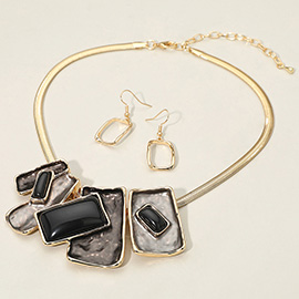 Geometric Enamel Rectangular Plate Beaded Necklace