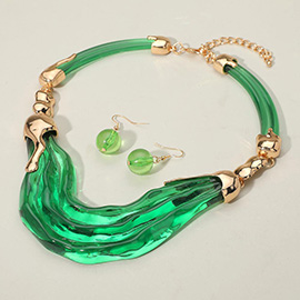 Abstract Resin Plate Accent Statement Necklace