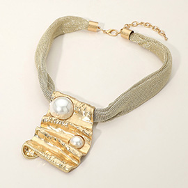 Round Beads Accent Sculpted Pendant Mesh Chain Statement Necklace