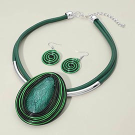 Bold Teardrop Stone Accent Spiral Wire Decor Layered Faux Leather Statement Necklace