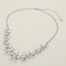 Textured Metal Floral Charm Link Collar Necklace