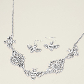 Open Metal Bumble Bee Floral Link Necklace