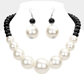 Faceted Beaded Chunky Pearl Necklace