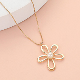 Pearl Centered Metal Flower Pendant Necklace