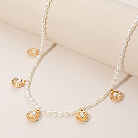 Shell Charm Station Pearl Necklace