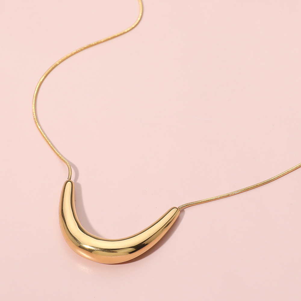 Stainless Steel Puffy Curved Bar Pendant Necklace