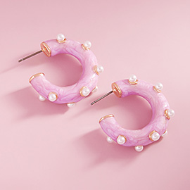 Pearl Embellished Marbled Enamel Hoop Earrings