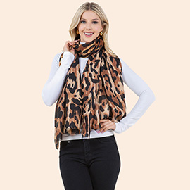 Lightweight Leopard Print Scarf